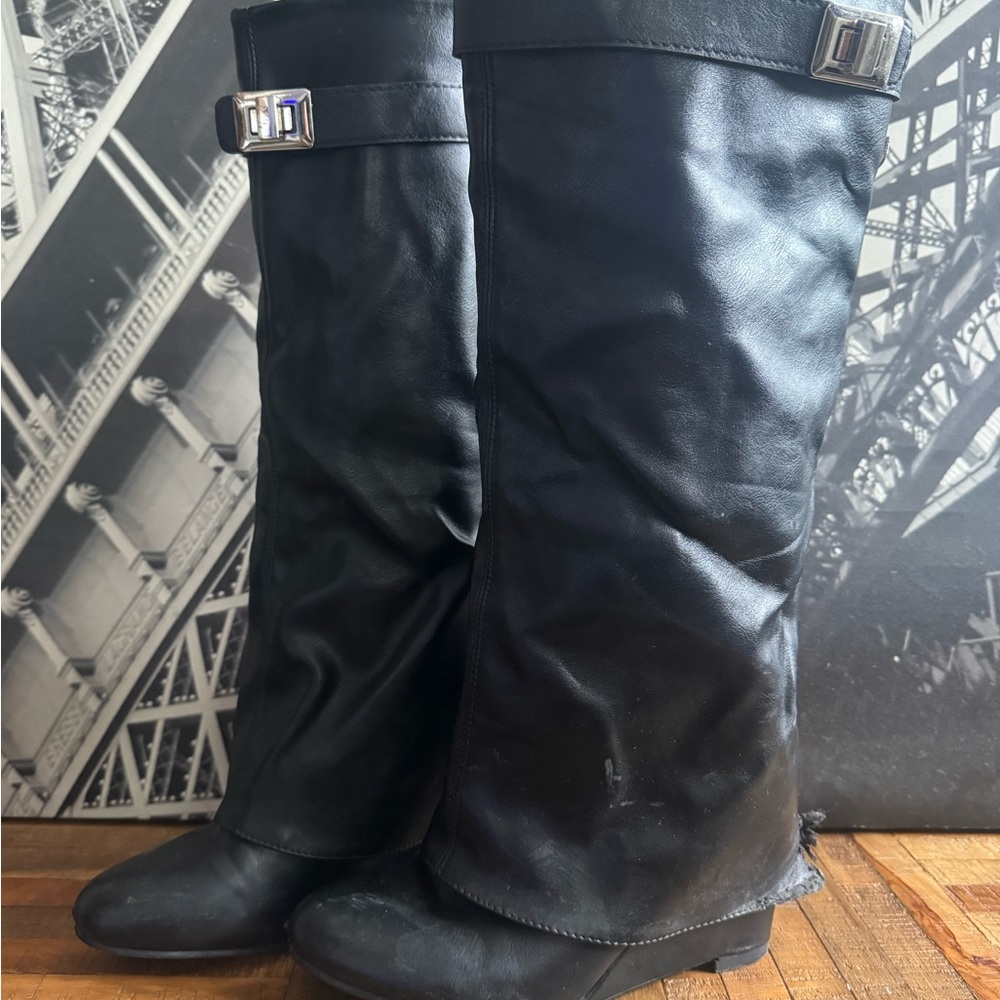 Elegant Black Women's Boots - Picture 2 of 3